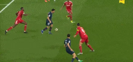 体育赛事-科纳特禁区铲球埃梅里倒地，裁判观看VAR后取消判点